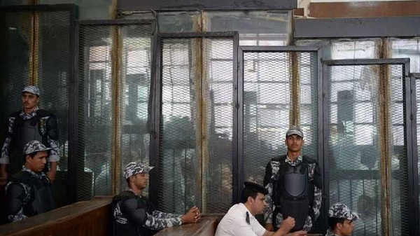 مصر تحيل 16 متهما بالانتماء لـ "النصرة" إلى المحاكمة
